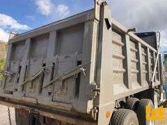 1990 PETERBILT 378 TANDEM AXLE DUMP TRUCK VIN: 1XPFD20X0LN292665