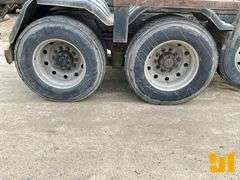 1994 PETERBILT 357 TRI ROLL OFF TRUCK VIN: 1XPAL60X2RN353155