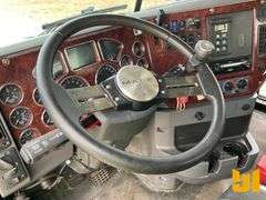 2013 MACK CXU 613(PINNACLE) TANDEM AXLE REGULAR CAB FLATBED TRUCK VIN: 1M2AW02C9DM033146