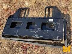 UNUSED KC 45” FORK FRAME W/42” FORKS