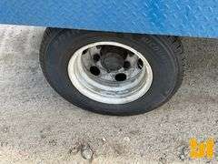 2006 CHEVROLET W4 SINGLE AXLE REGULAR CAB FLATBED TRUCK VIN: 4KBB4B1U46J800138