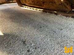 DEERE 750E CRAWLER TRACTOR SN: 296323T