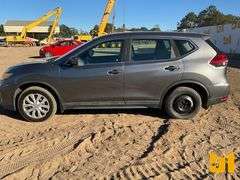 2017 NISSAN ROGUE VIN: 5N1AT2MT5HC862230 FWD