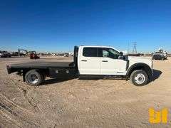 2024 FORD F-550 XLT SD CREW CAB 4X4 FLATBED TRUCK VIN: 1FD0W5HT1REC75656