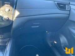 2017 NISSAN ROGUE VIN: 5N1AT2MT5HC862230 FWD