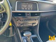 2018 KIA OPTIMA VIN: 5XXGT4L32JG206147 2WD