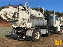 2001 STERLING L7500 S/A VAC VIN: 2FZAA0AK71AB56467