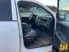 2014 RAM 1500 HEMI 5.7L CREW CAB 4X4 PICKUP VIN: 1C6RR7KTXES164632