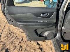 2017 NISSAN ROGUE VIN: 5N1AT2MT5HC862230 FWD