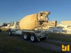 2012 INTERNATIONAL SF667 TANDEM AXLE REAR DISCHARGE MIXER TRUCK VIN: 1HTGSSHT0CJ696962