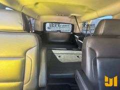 2018 CHEVROLET SUBURBAN VIN: 1GNSCJKC8JR152321