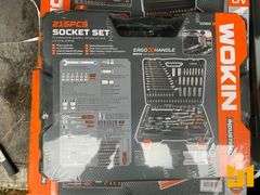 WORKIN 215 PC SOCKET SET, INCLUDES 1/4. 3/8. 1/2 RATCHETS