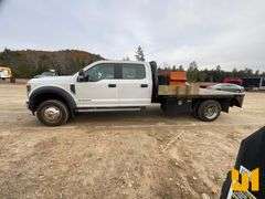 2019 FORD F-550 SINGLE AXLE CREW CAB 4X4 FLATBED TRUCK VIN: 1FD0W5HT4KEC98046