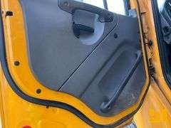 2009 FREIGHTLINER M2 SINGLE AXLE DUMP TRUCK VIN: 1FVAC3BS39HAH1304