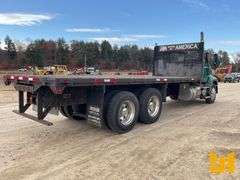 2013 MACK CXU 613(PINNACLE) TANDEM AXLE REGULAR CAB FLATBED TRUCK VIN: 1M2AW02C9DM033146