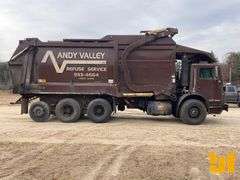 2006 MACK MR TRI FRONT LOAD COLLECTION TRUCK VIN: 1M2K189C36M033556