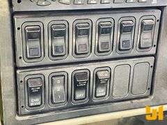 2010 INTERNATIONAL 7600 SINGLE AXLE DUMP TRUCK VIN: 1HTWDAARXAJ240849