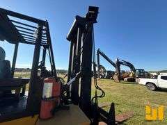 HYSTER ROUGH TERRAIN FORKLIFT