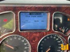 2013 MACK CXU 613(PINNACLE) TANDEM AXLE REGULAR CAB FLATBED TRUCK VIN: 1M2AW02C9DM033146