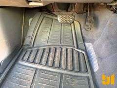 2001 TOYOTA TACOMA DOUBLE CAB 4X2 PICKUP VIN: 5TEGN92N81Z844933