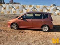 2008 HONDA FIT VIN: JHMGD38648S048290 2WD