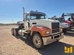2013 MACK CHU613 PINNACLE TANDEM AXLE DAY CAB TRUCK TRACTOR VIN: 1M1AN07Y3DM014765