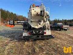 2001 STERLING L7500 S/A VAC VIN: 2FZAA0AK71AB56467