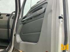 2018 KENWORTH T880 TANDEM AXLE DAY CAB TRUCK TRACTOR VIN: 1XKZDP9X8JJ211306