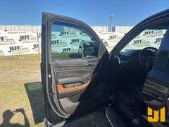 2018 CHEVROLET SUBURBAN VIN: 1GNSCJKC8JR152321