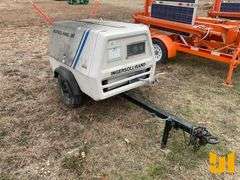 I/R PORTABLE AIR COMPRESSOR SN: 139718U84911