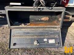 2011 INTERNATIONAL MA065 SINGLE AXLE ROLLBACK TRUCK VIN: 1HTJTSKM4BH340797