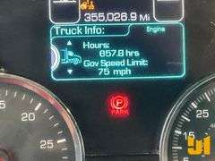 2018 KENWORTH T880 TANDEM AXLE DAY CAB TRUCK TRACTOR VIN: 1XKZDP9X8JJ211306