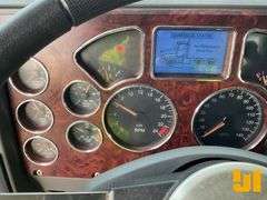 2013 MACK CXU 613(PINNACLE) TANDEM AXLE REGULAR CAB FLATBED TRUCK VIN: 1M2AW02C9DM033146