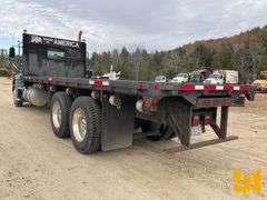 2013 MACK CXU 613(PINNACLE) TANDEM AXLE REGULAR CAB FLATBED TRUCK VIN: 1M2AW02C9DM033146