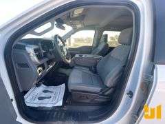 2024 FORD F-550 XLT SD CREW CAB 4X4 FLATBED TRUCK VIN: 1FD0W5HT1REC75656