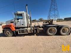 2013 MACK CHU613 PINNACLE TANDEM AXLE DAY CAB TRUCK TRACTOR VIN: 1M1AN07Y3DM014765