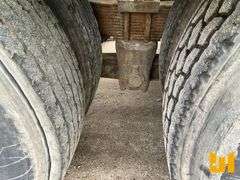 1994 PETERBILT 357 TRI ROLL OFF TRUCK VIN: 1XPAL60X2RN353155