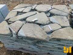 PALLET 1.5” FULL COLOR TUMBLED IRREGULAR PAVERS