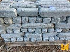 PALLET OF 4” X 4” RANDOM LENGTH BLUE STONE EDGES