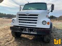 2001 STERLING L7500 S/A VAC VIN: 2FZAA0AK71AB56467