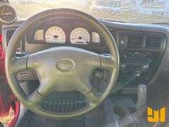 2001 TOYOTA TACOMA DOUBLE CAB 4X2 PICKUP VIN: 5TEGN92N81Z844933