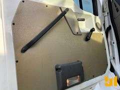 2001 STERLING L7500 S/A VAC VIN: 2FZAA0AK71AB56467