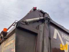 2006 MACK MR TRI FRONT LOAD COLLECTION TRUCK VIN: 1M2K189C36M033556