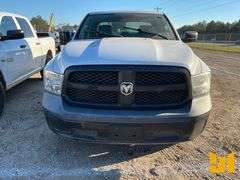 2015 RAM 1500 5.7L HEMI 1/2 TON CREW CAB PICKUP VIN: 3C6RR6KT8FG591746