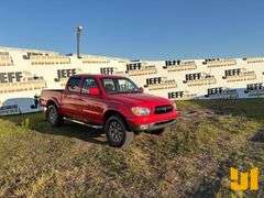 2001 TOYOTA TACOMA DOUBLE CAB 4X2 PICKUP VIN: 5TEGN92N81Z844933