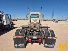 2013 MACK CHU613 PINNACLE TANDEM AXLE DAY CAB TRUCK TRACTOR VIN: 1M1AN07Y3DM014765