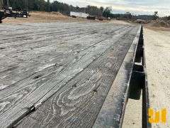 2013 MACK CXU 613(PINNACLE) TANDEM AXLE REGULAR CAB FLATBED TRUCK VIN: 1M2AW02C9DM033146