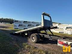 2011 INTERNATIONAL MA065 SINGLE AXLE ROLLBACK TRUCK VIN: 1HTJTSKM4BH340797