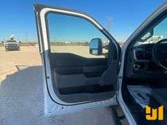 2024 FORD F-550 XLT SD CREW CAB 4X4 FLATBED TRUCK VIN: 1FD0W5HT1REC75656