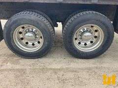 2013 MACK CXU 613(PINNACLE) TANDEM AXLE REGULAR CAB FLATBED TRUCK VIN: 1M2AW02C9DM033146